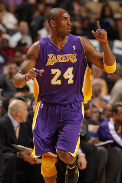 而是围绕詹 而是围绕詹